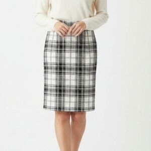 Antonio Melani Plaid Black and White Pencil Women's Skirt Size 6